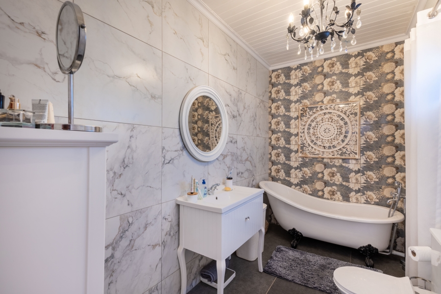 8 Bedroom Property for Sale in Wilderness Central Western Cape
